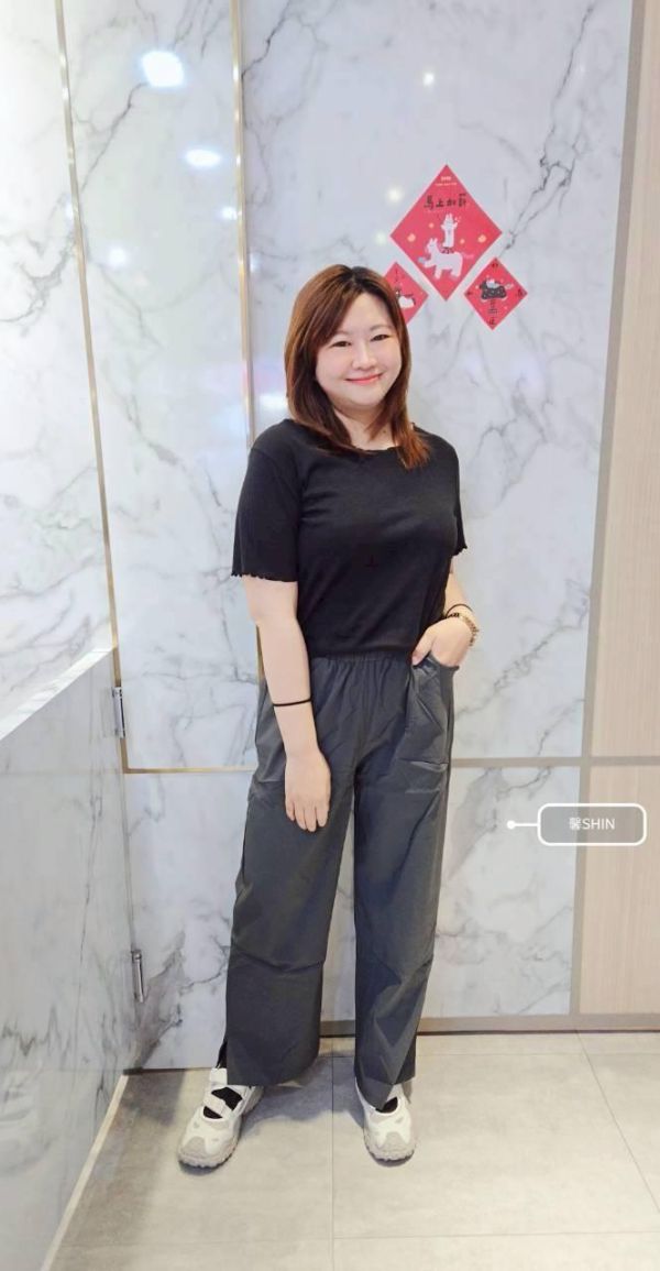 彈性棉木耳邊素上衣(白/奶茶/黑) 