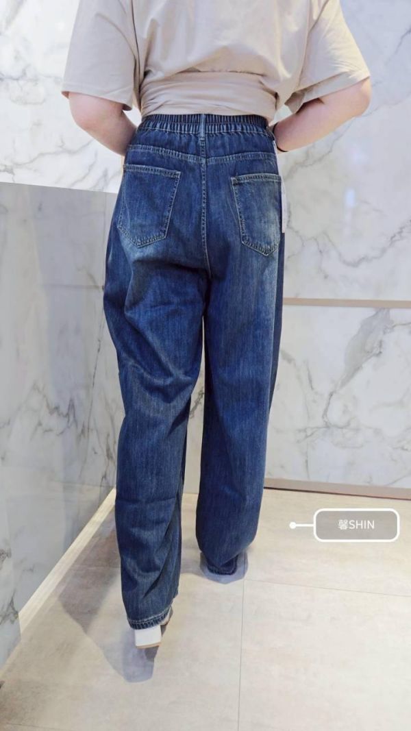 左膝刷破牛仔寬褲(深/淺) 