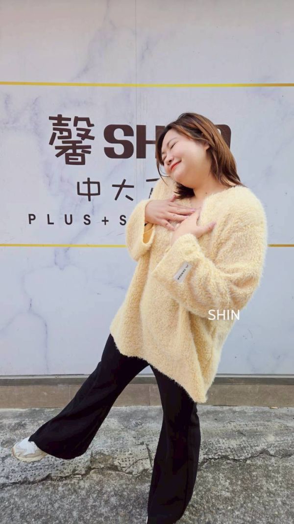 小姊姊QQ毛V領上衣(紫/黃/米白/黑) 