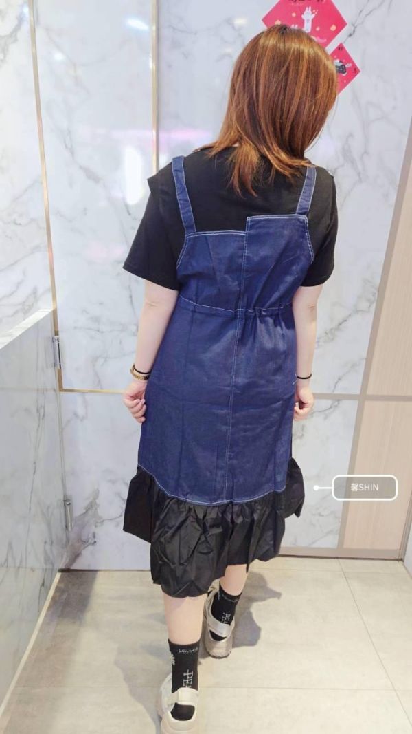 誰穿誰鵝樂的假兩件牛仔拼網紗洋(深/淺) 