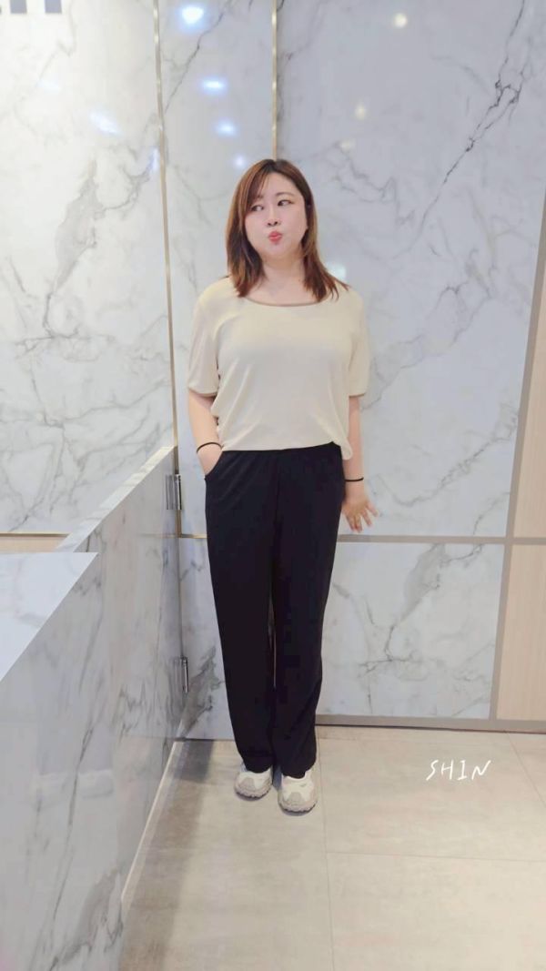 軟軟的直紋方領撞色邊T(白/杏/果綠) 