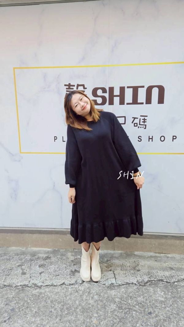 那麼可愛的寬鬆過膝針織洋裝(粉/黑) 