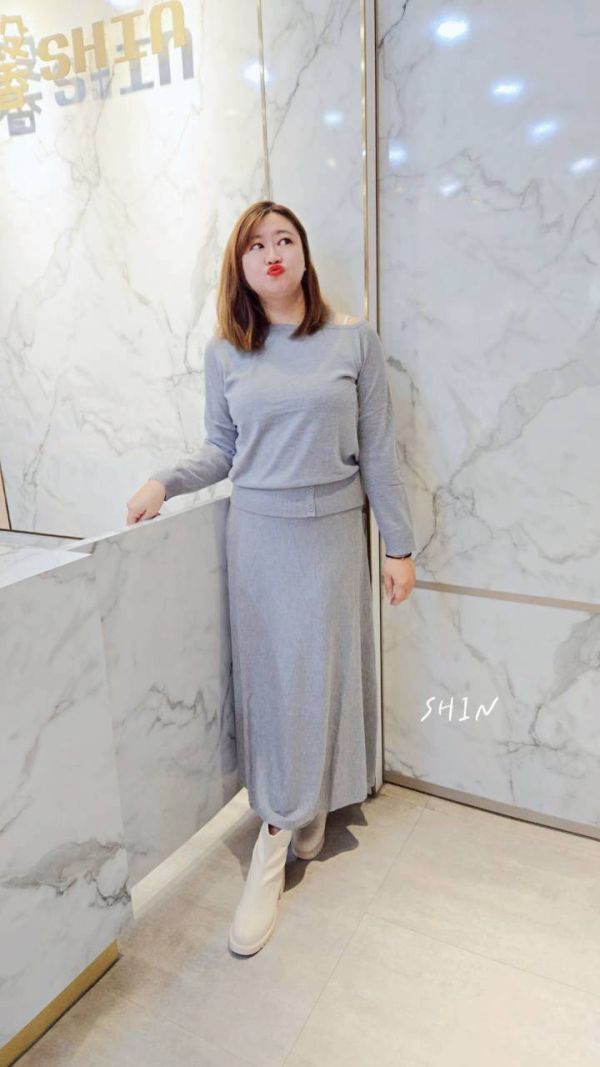 露肩上衣+針織套裝裙(黑/灰) 