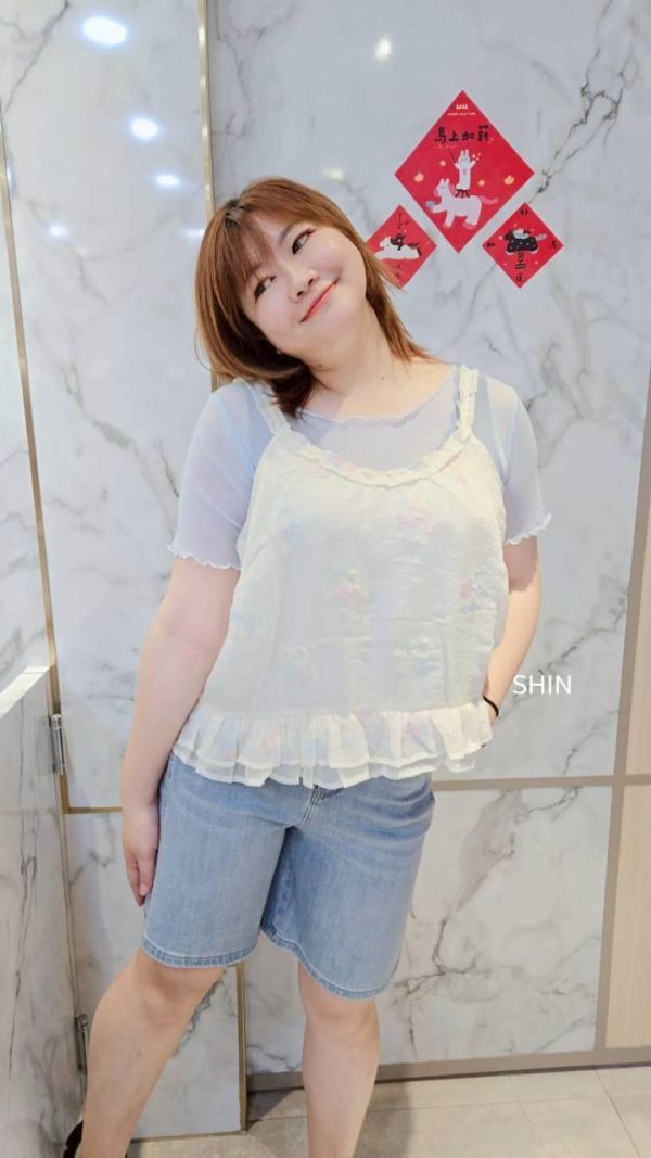 好美耶!亮亮彩花背心 