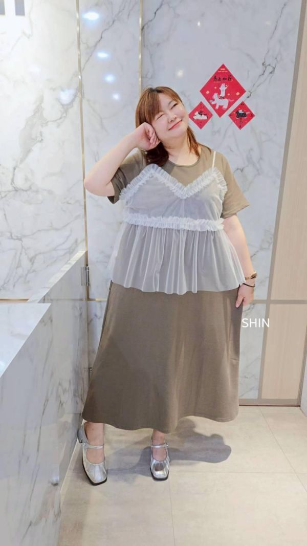 公主般的網紗吊帶外搭背心(黑/白) 