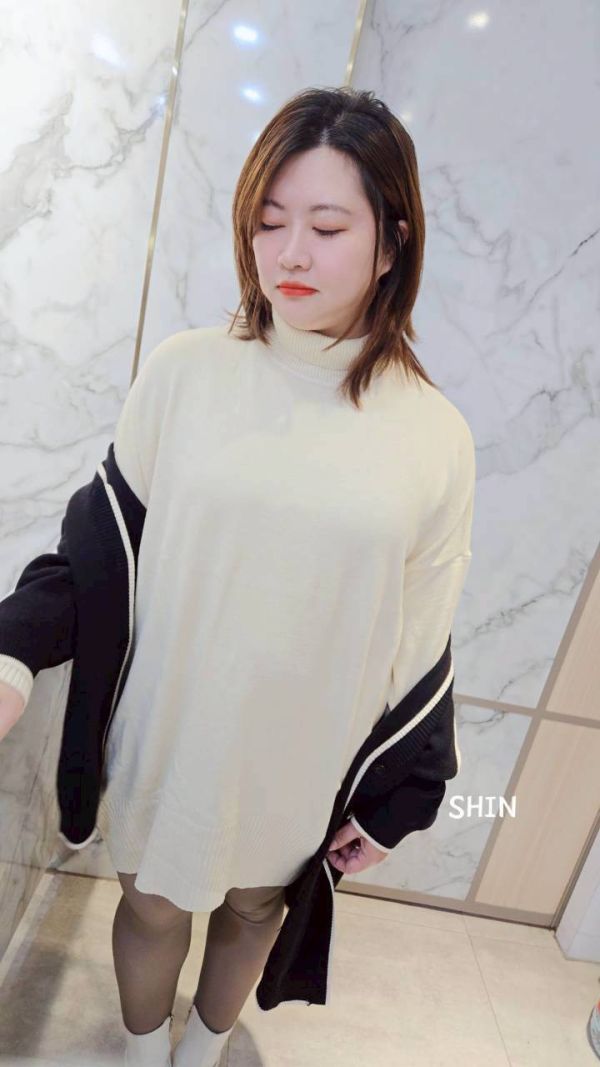 溫柔挺版高領直紋針織長版上衣(卡其/黑/杏黃/灰藍) 