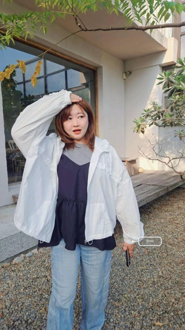 日系女孩兒荷葉設計夾克(杏灰/白/黑) 