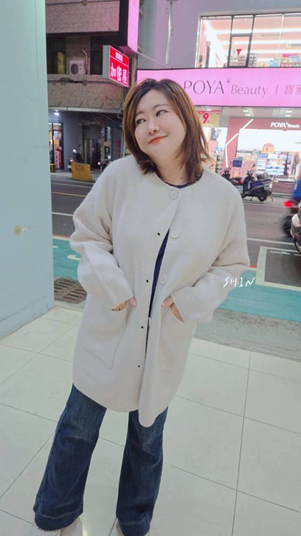 綿羊絨大口袋排釦罩衫(杏/綠/黑) 