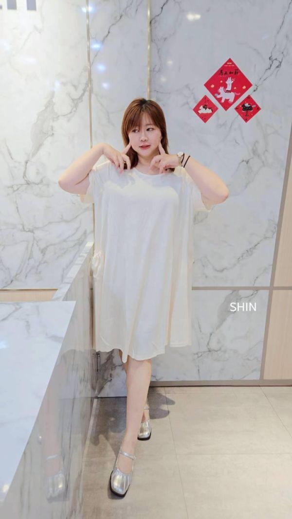 縮口口袋太空棉中長版小洋裝 