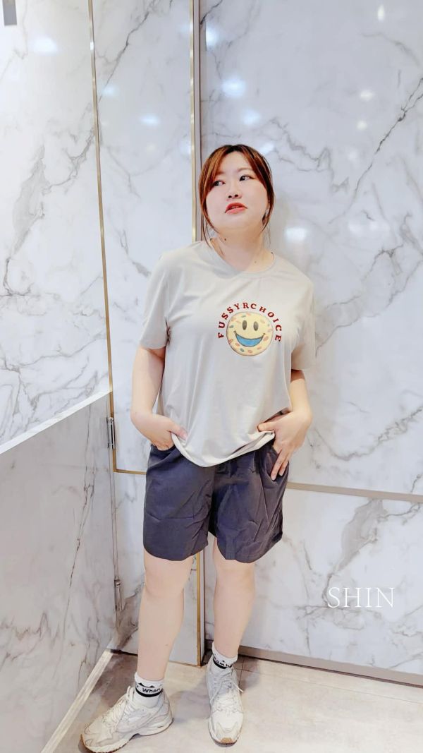 涼感不嫌多笑臉餅乾T 