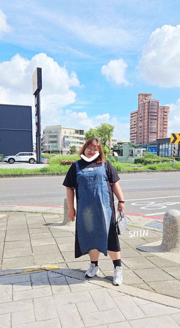 修身障眼法的顯瘦牛仔洋裝 