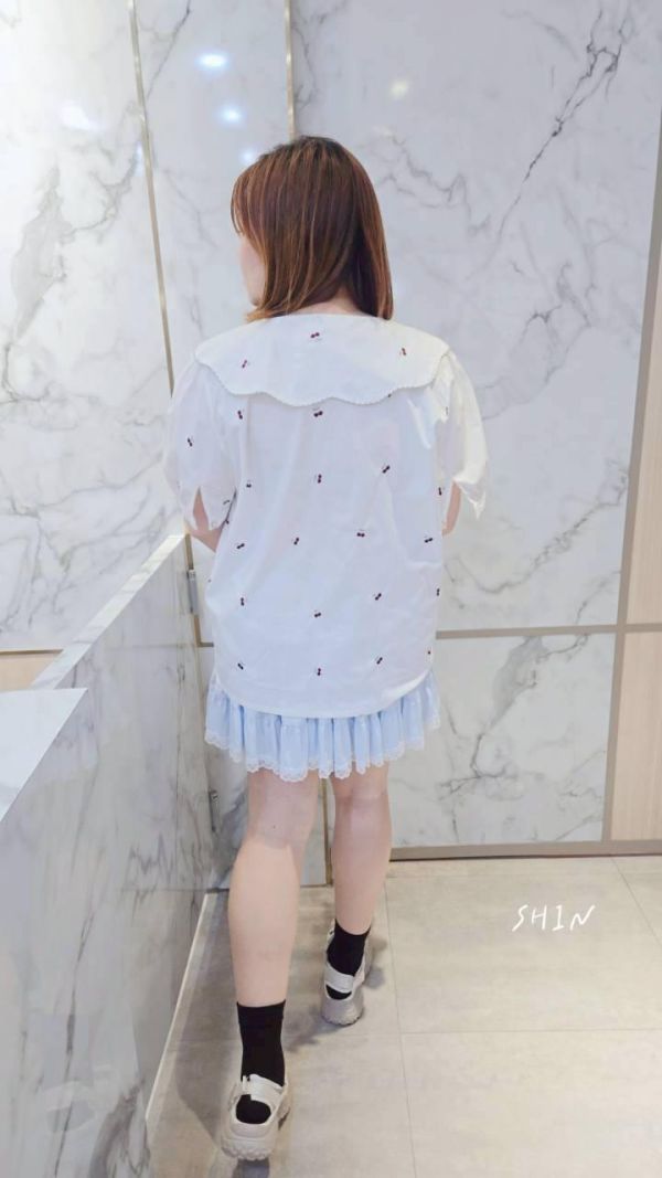 刺繡櫻桃棉麻上衣 