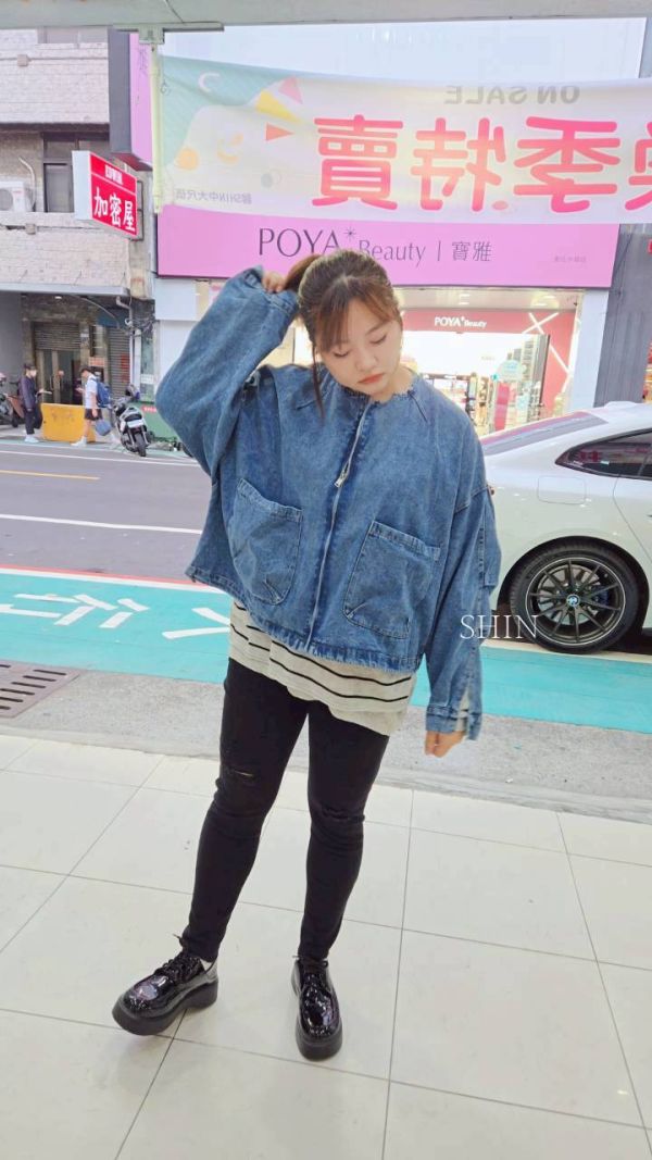 圓領短版仿舊牛仔夾克 