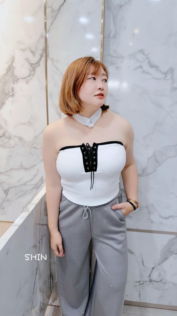 爆乳平口綁帶罩杯小可愛(黑/灰/白) 