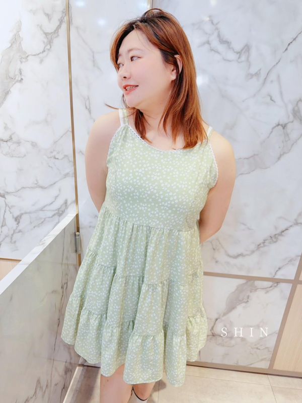 溫柔系碎花細肩短洋(綠/黑) 