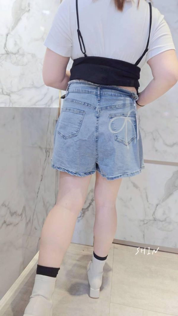 後口袋蝴蝶結牛仔短褲 