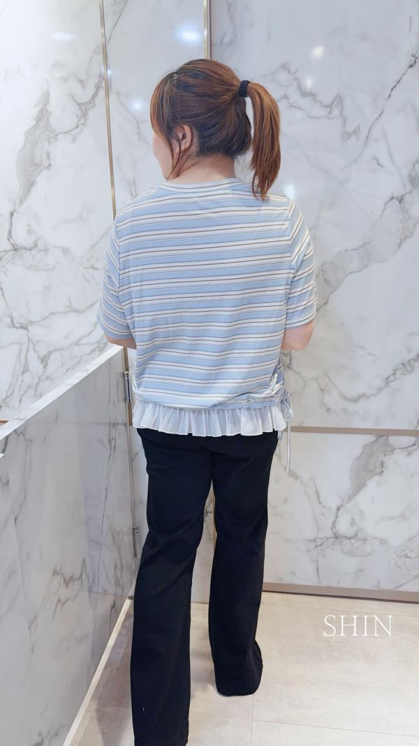 下擺拼接網紗條紋上衣(黑/藍) 