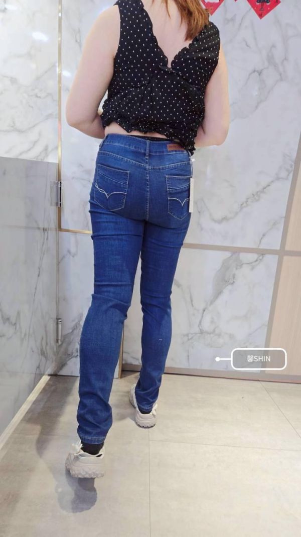 後口袋海鷗線設計牛仔褲 