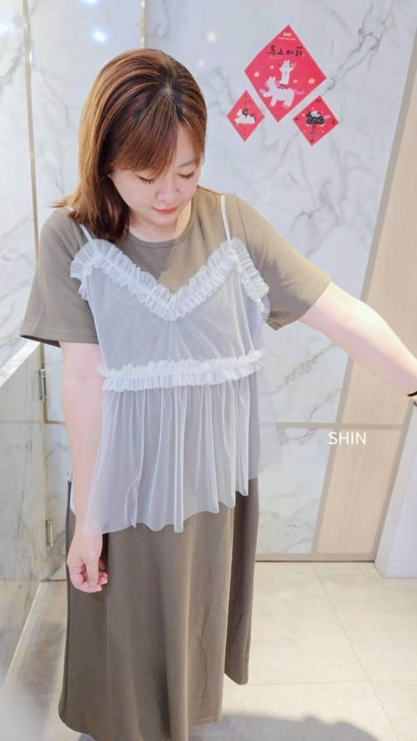 公主般的網紗吊帶外搭背心(黑/白) 