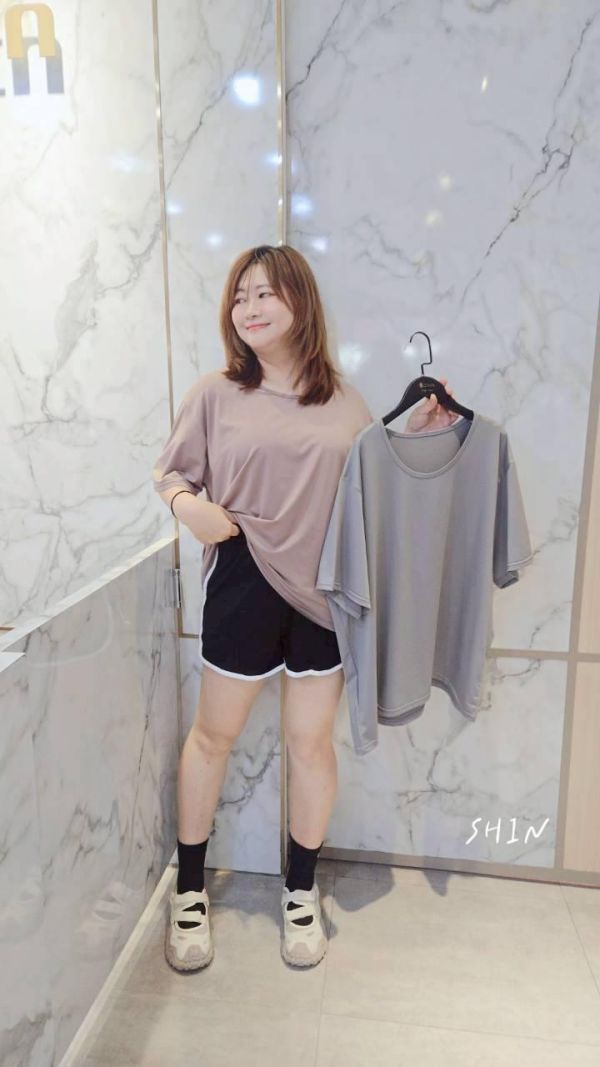 讓你愛不釋手的涼感素T(黑/咖/灰/櫻花粉) 