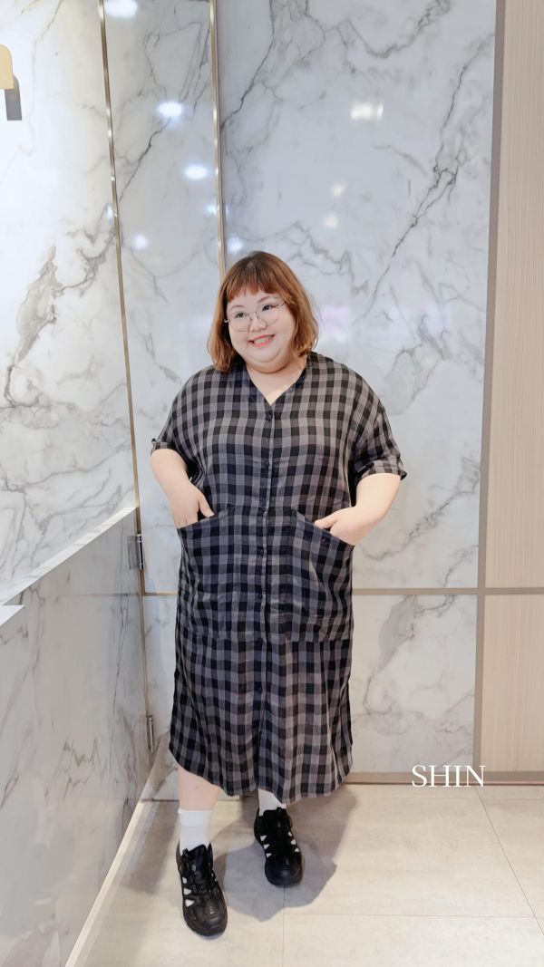 日系女孩格紋排釦苧麻襯衫洋(粉/黑/灰/綠) 
