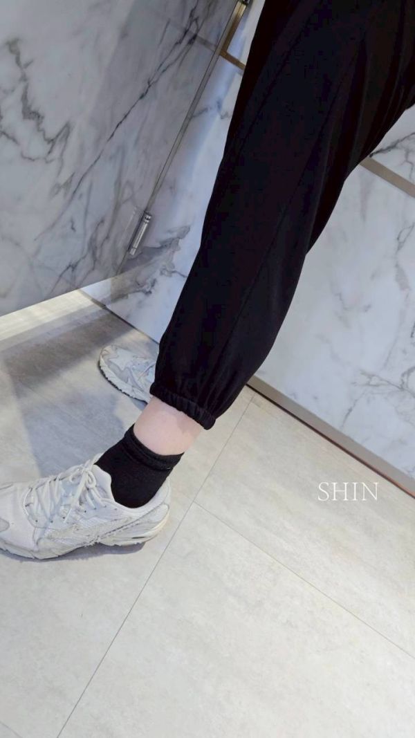 空氣棉束腳休閒褲(黑/灰) 