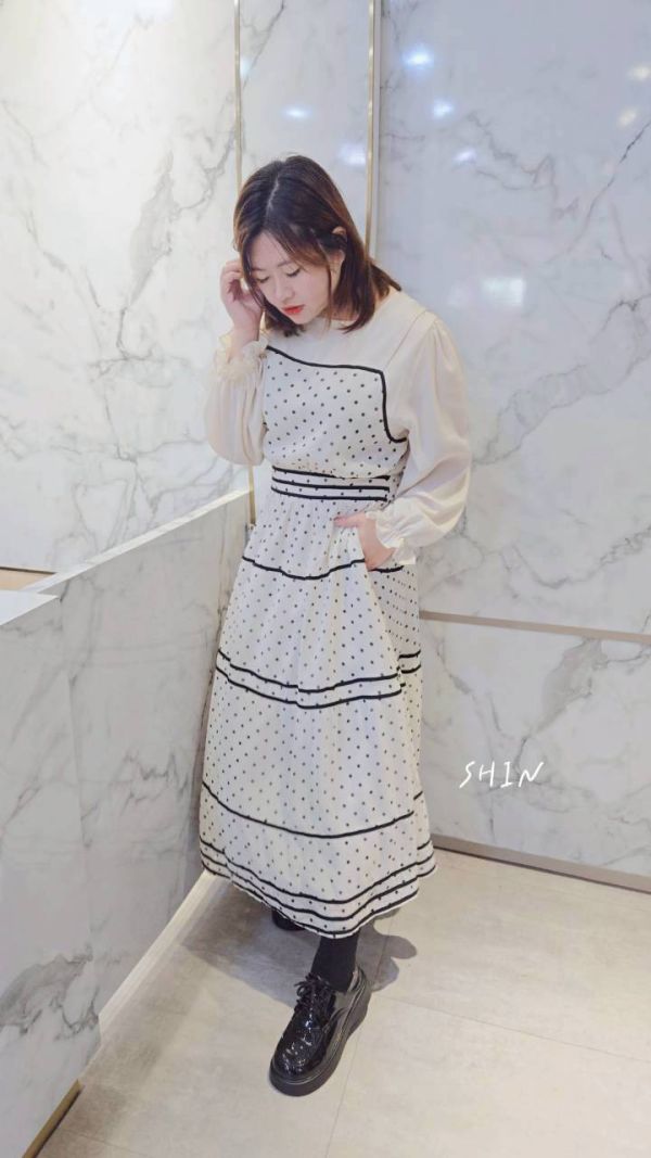 漂漂點點雪紡洋裝 