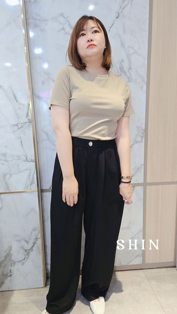 短版U領純色T(卡其/藍) 
