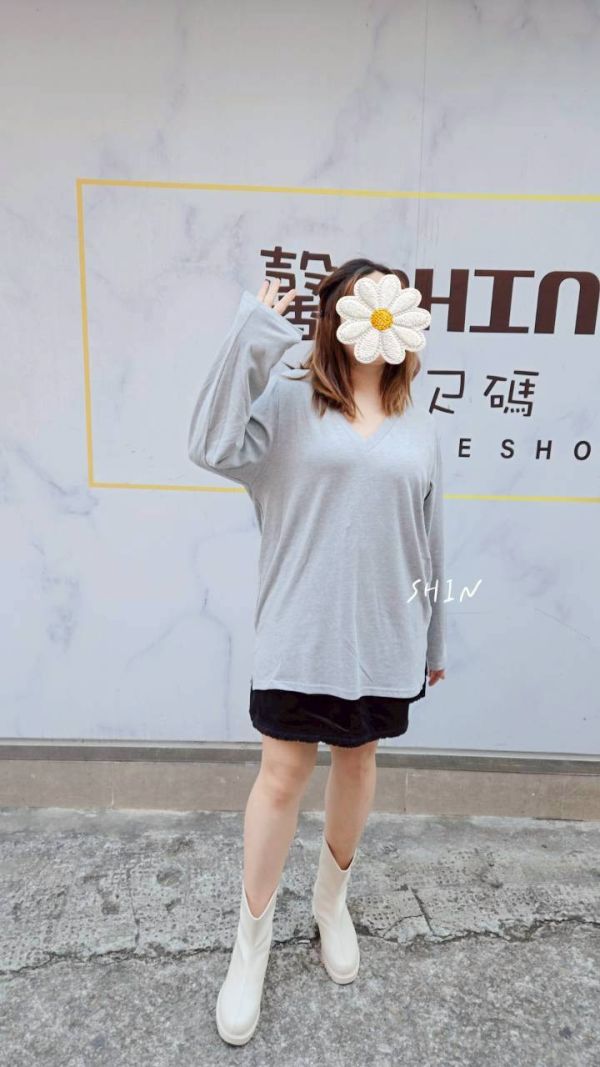 純色V領高彈T(紫/淺灰/卡其) 