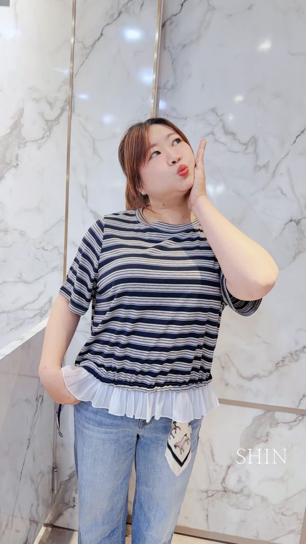 下擺拼接網紗條紋上衣(黑/藍) 