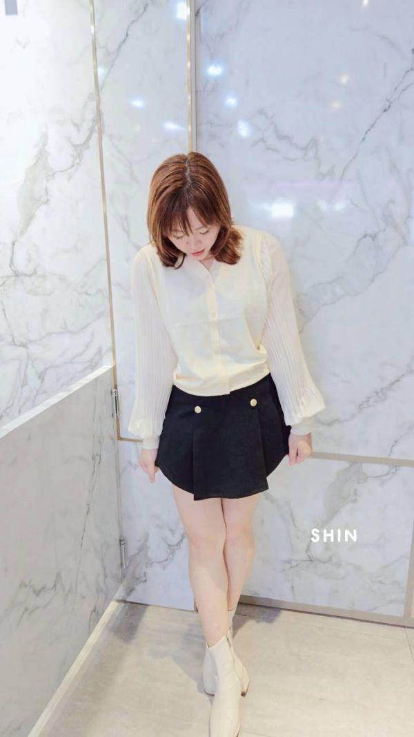 V領針織拼雪紡袖上衣(黑/卡/紅/杏) 