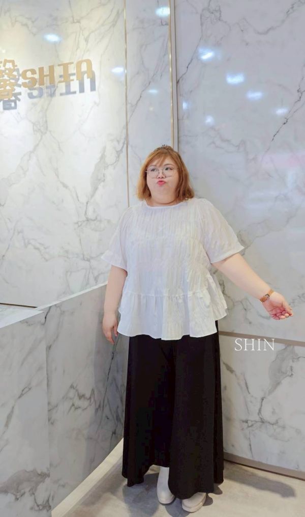 正韓KOREA泡泡上衣(白/黑) 