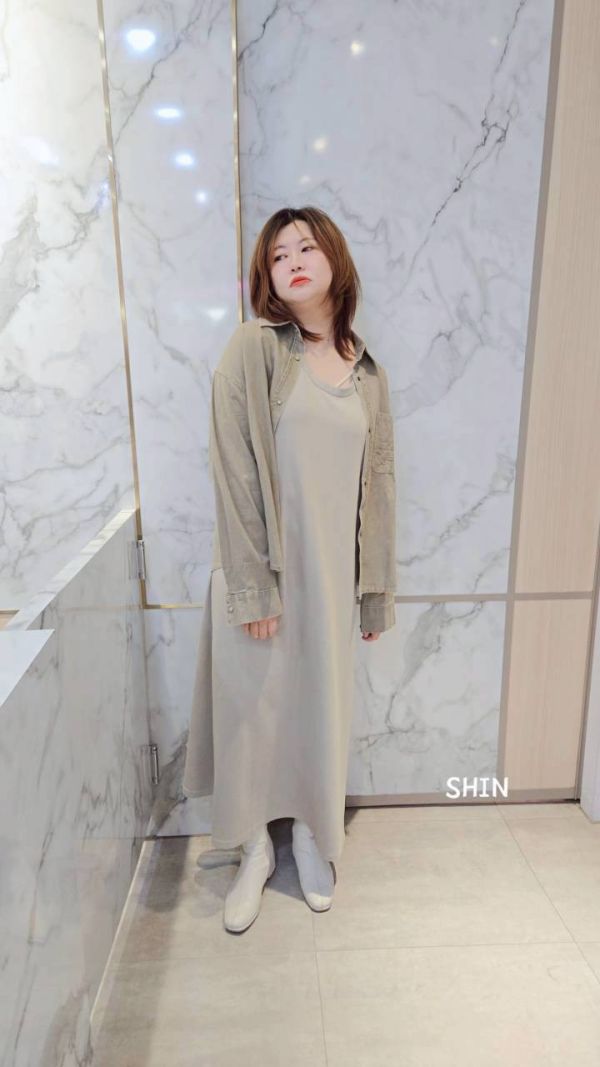 粗肩背心長洋+立體壓紋挺版襯衫 