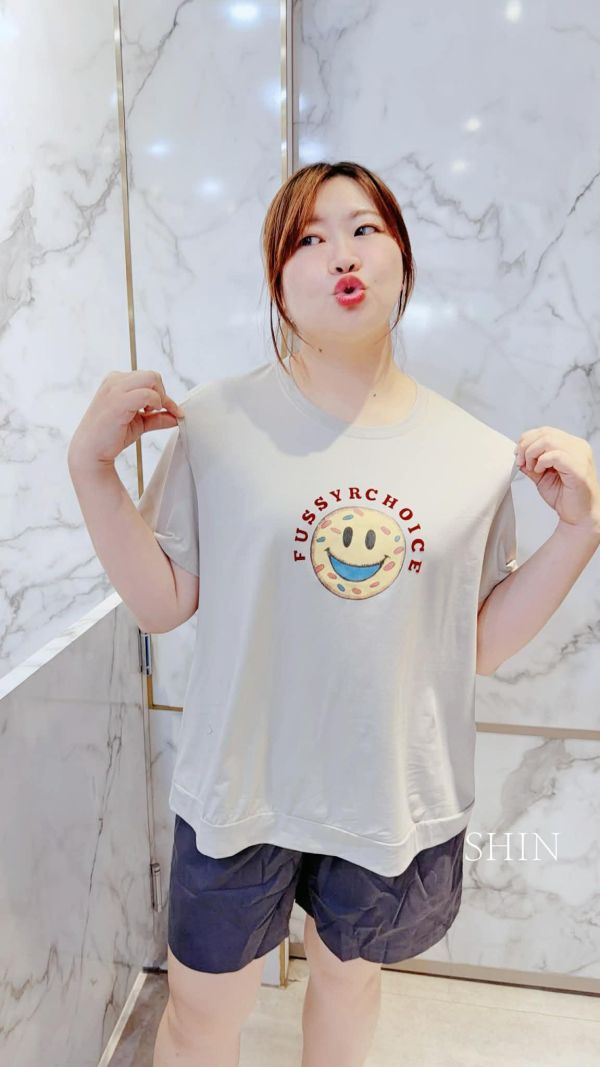 涼感不嫌多笑臉餅乾T 