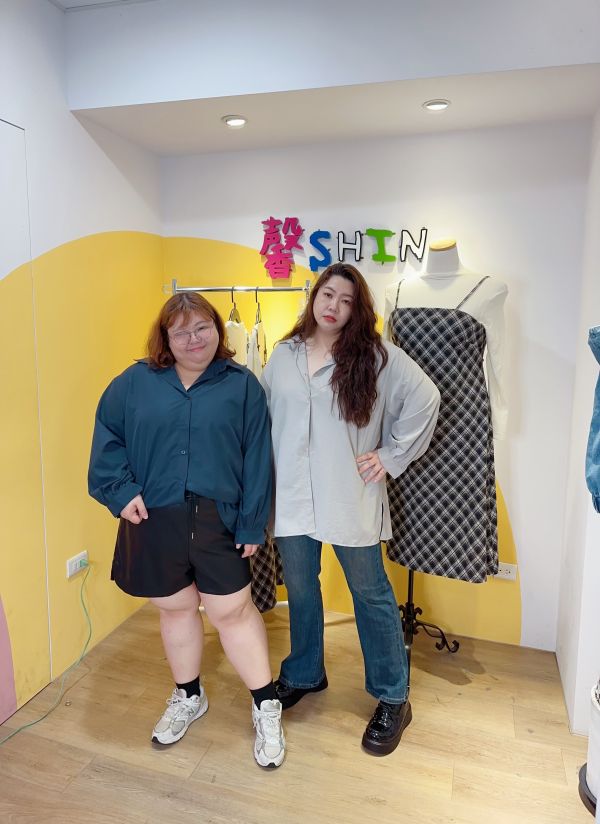 基本款衣櫃必備中長版襯衫(紫/灰/深藍) 