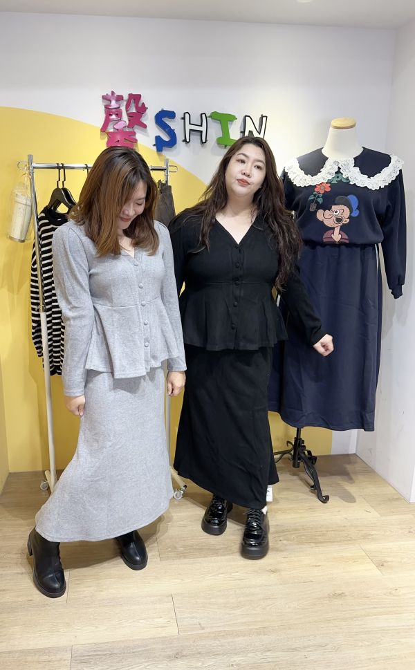 最美麗的針織氣質魚尾長裙套裝(黑/灰) 