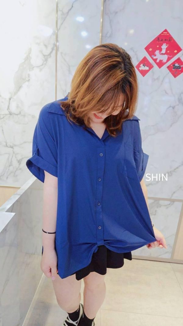 下扭結大翻領襯衫(深藍/白/灰) 