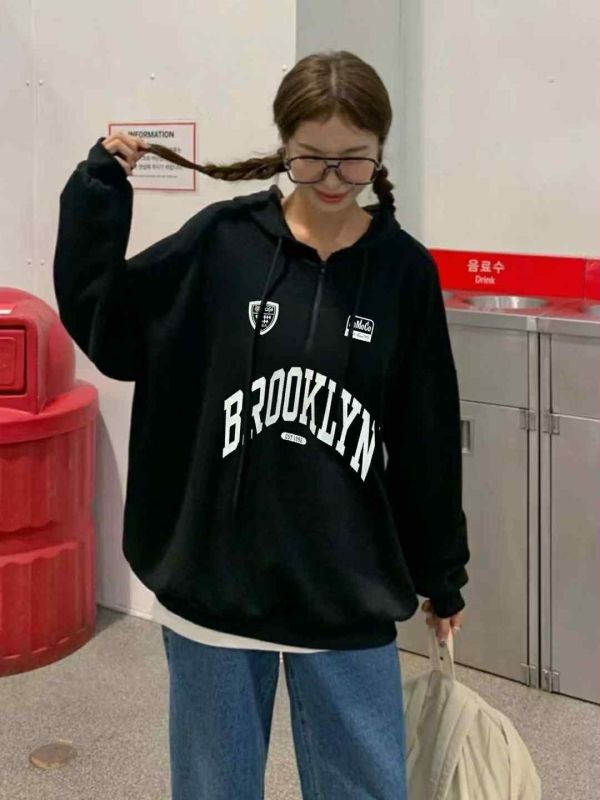 挺布英文字帽T(黑/奶茶/杏/粉) 