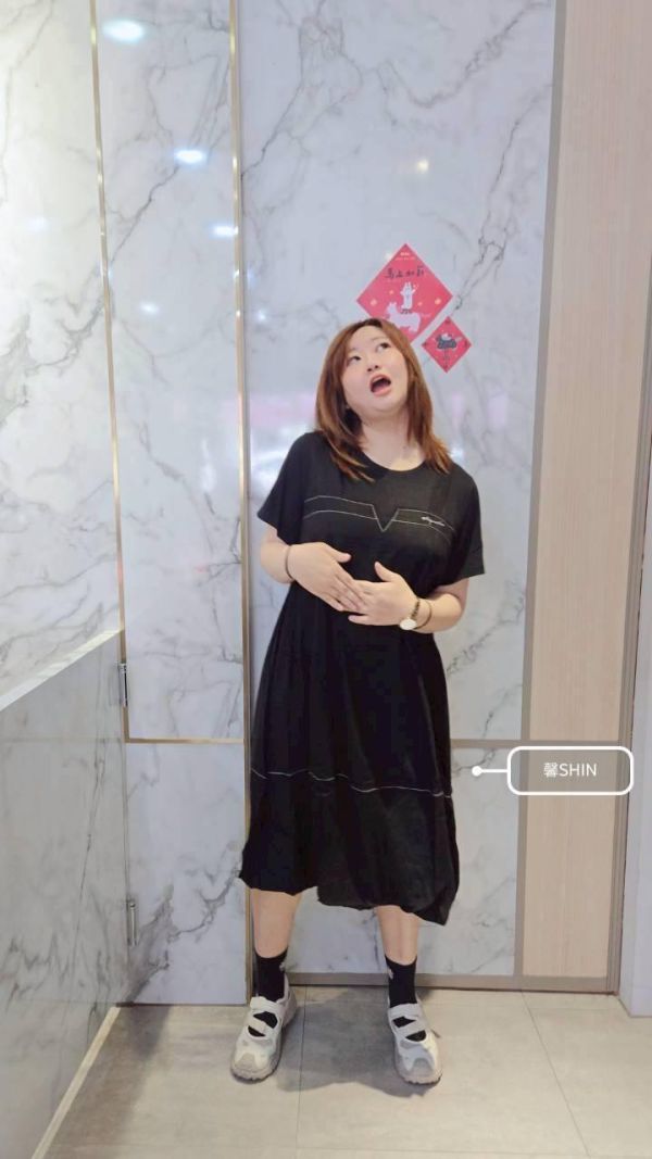 嗯~覺得有點好看的拼接燈籠網紗長版 