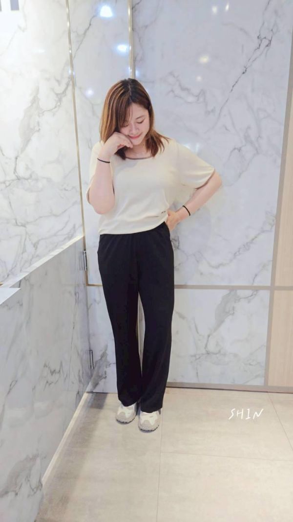 褲頭小標西裝直筒褲 