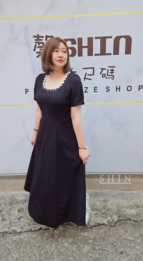 氣質法式貝殼U領連衣裙(黑/白) 