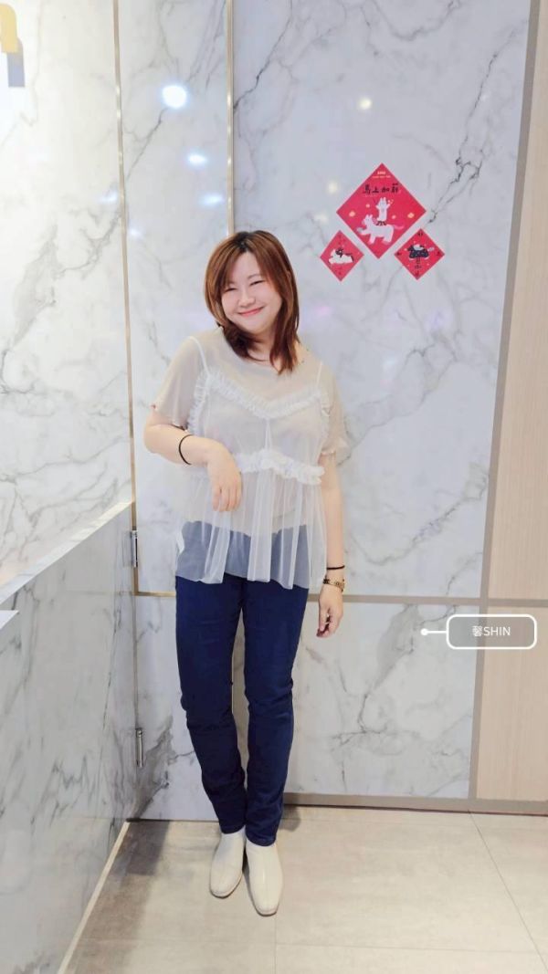 彈性棉木耳邊素上衣(白/奶茶/黑) 