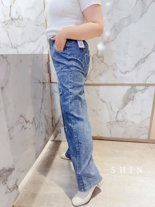 韓版立體愛心鬆緊牛仔寬褲 