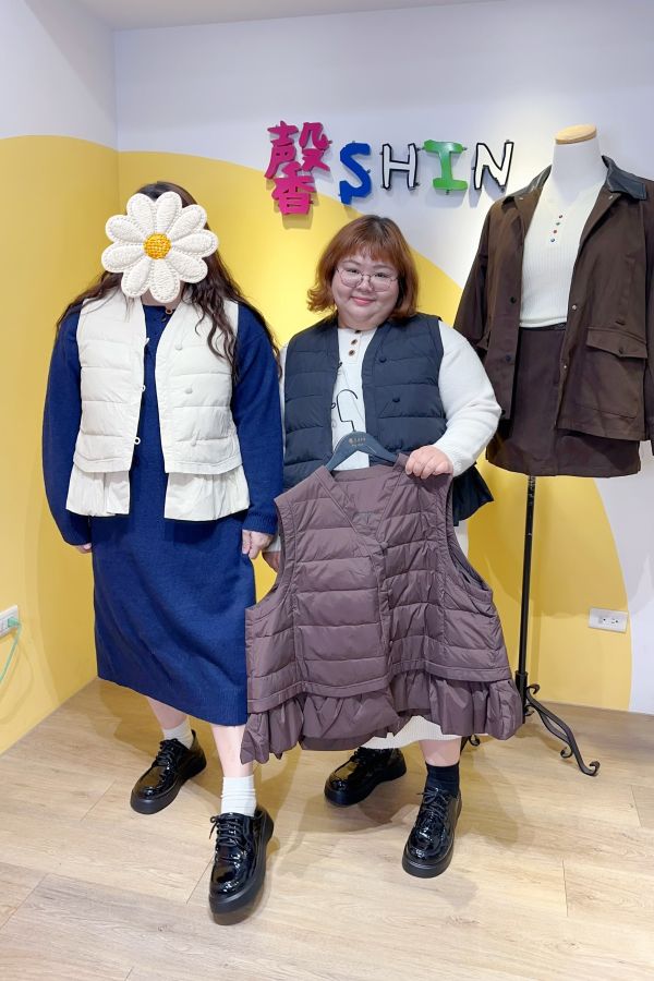 下擺荷葉羽絨外套(黑/杏/咖) 