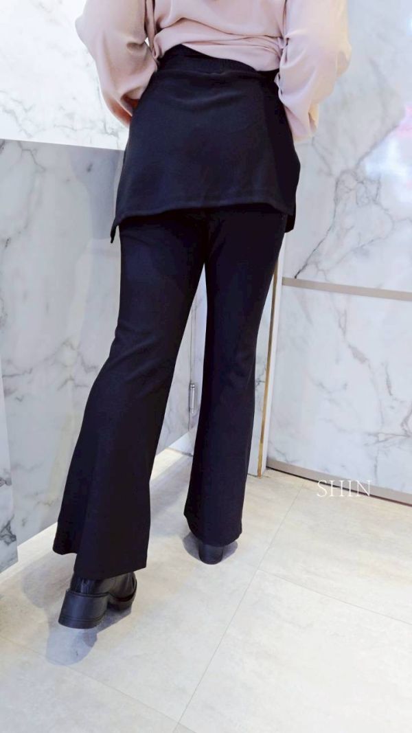 微喇叭顯瘦假兩件褲 