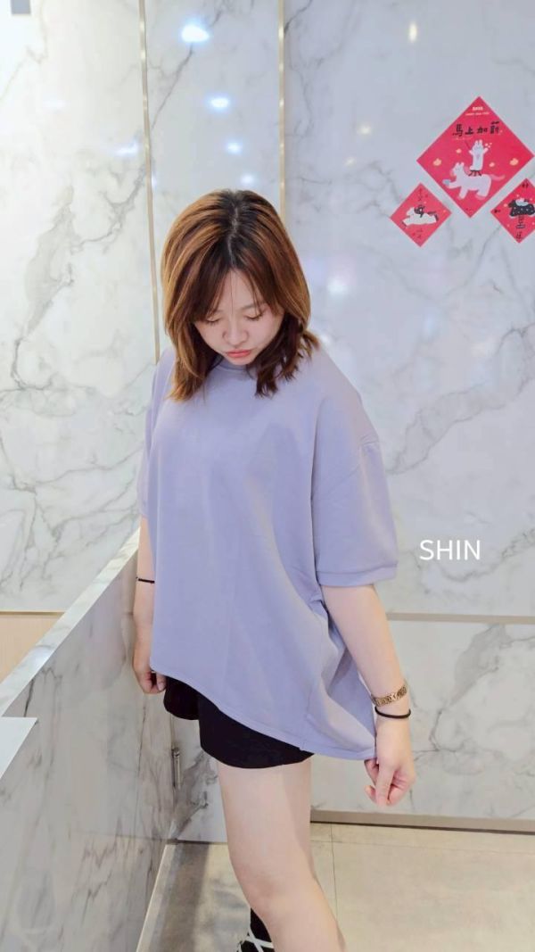 側弧線背壓摺空氣棉T(湖藍/紫/黑) 