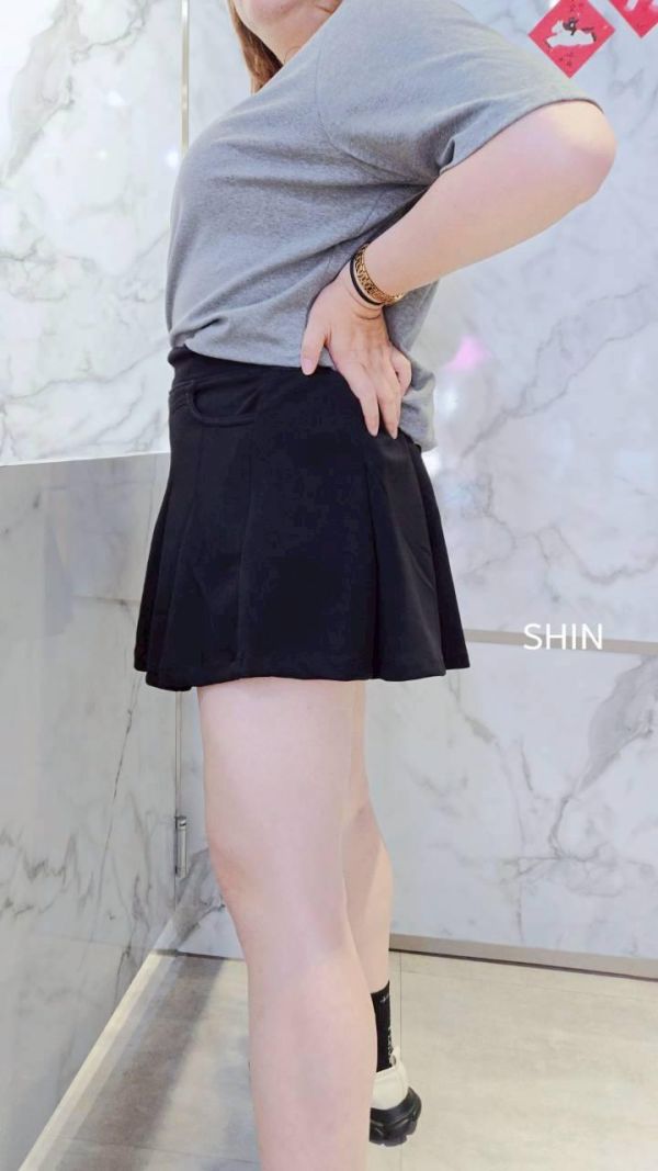 超級推薦的百摺小短裙 