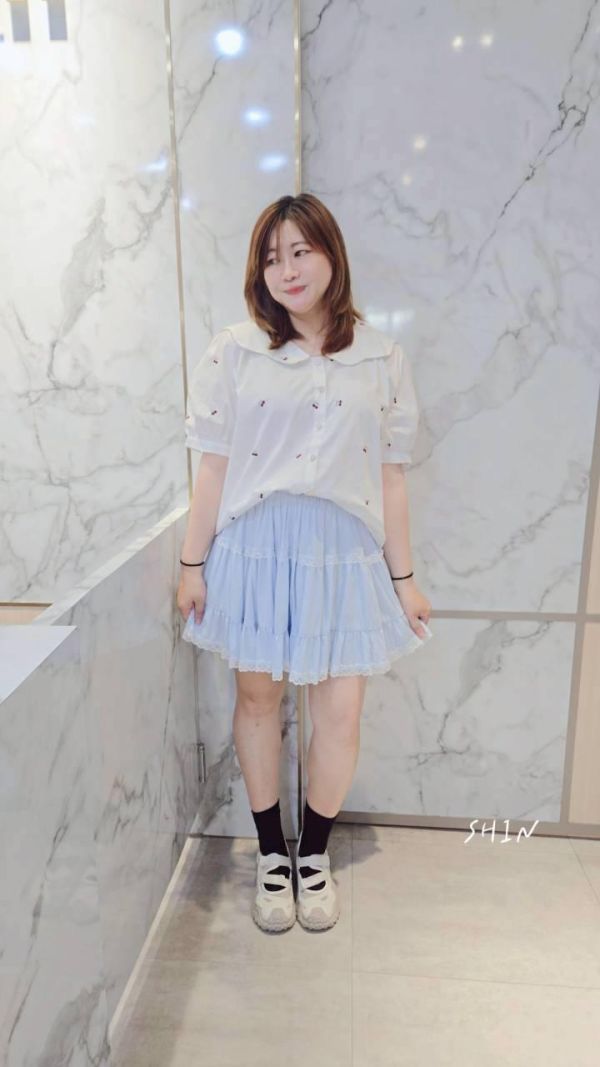 刺繡櫻桃棉麻上衣 