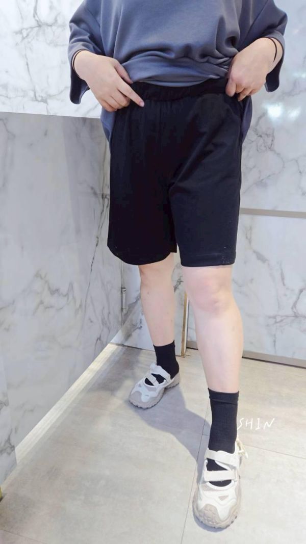 閃亮邊休閒四分褲 