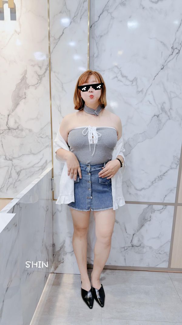 爆乳平口綁帶罩杯小可愛(黑/灰/白) 